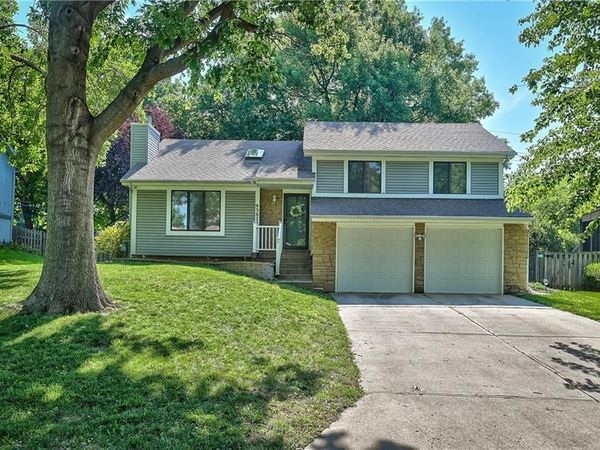 9307 Acuff Lane, Lenexa, KS 66215