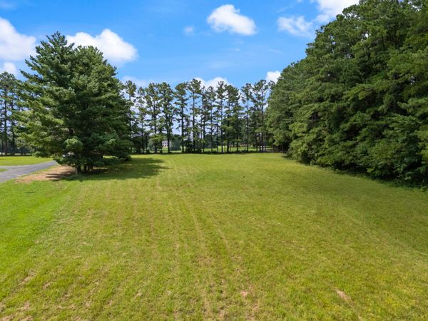 2 Old Pond Lane , Unit 2, Dickson, TN 37055