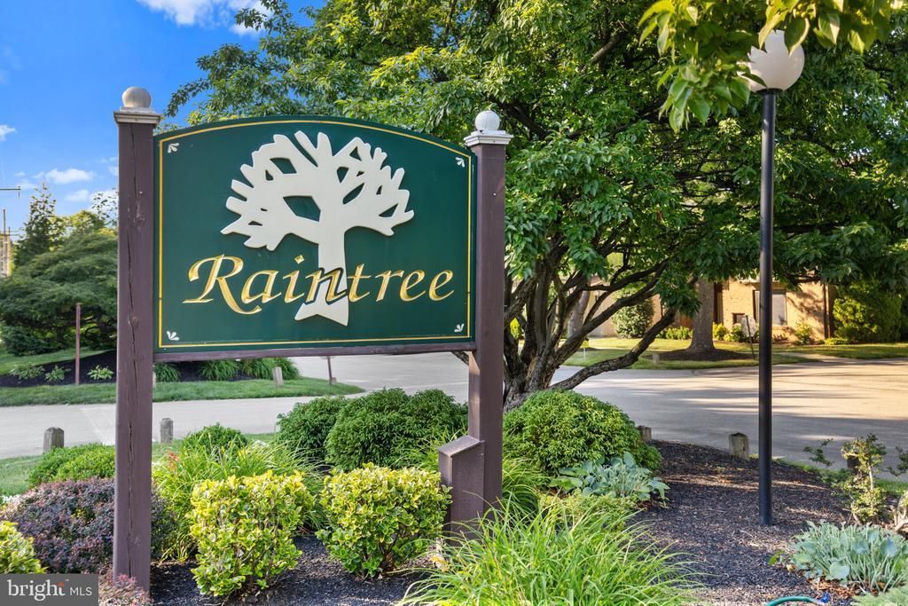 1607 RAINTREE LANE , MALVERN, PA 19355