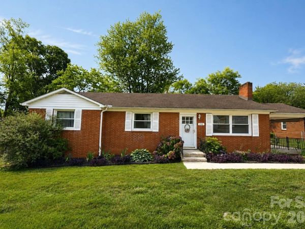 232 Hartness Road, Statesville, NC 28677