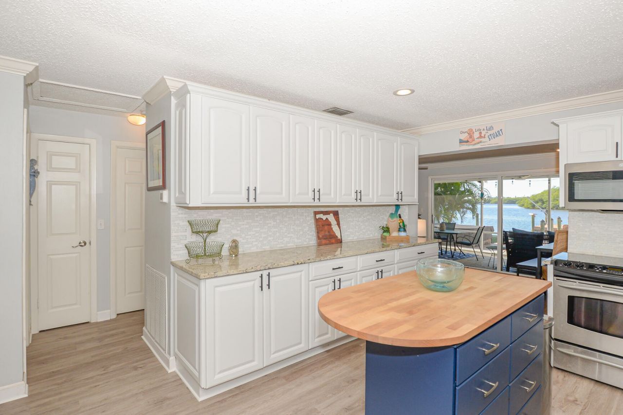 110 SW Hideaway Place, Stuart, FL 34994 Photo