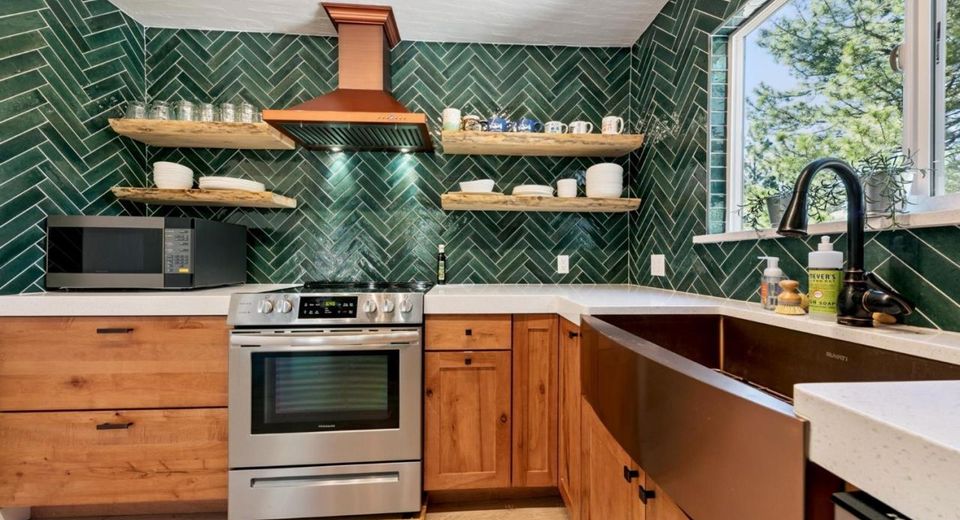 1053 Onnontioga Street, South Lake Tahoe, CA 96150 Photo
