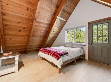1053 Onnontioga Street, South Lake Tahoe, CA 96150 Photo