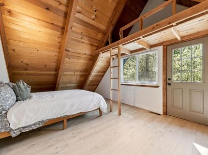 1053 Onnontioga Street, South Lake Tahoe, CA 96150 Photo