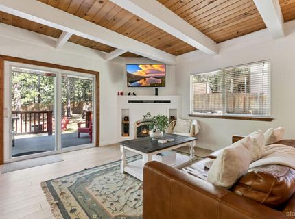 1053 Onnontioga Street, South Lake Tahoe, CA 96150 Photo