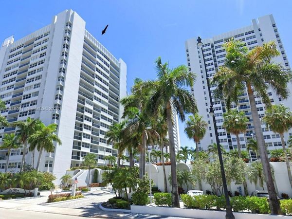 1880 S Ocean Dr , Unit 807, Hallandale Beach, FL 33009