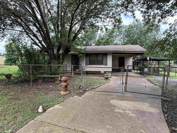 505 Frankfort Ave, Sheffield, AL 35660