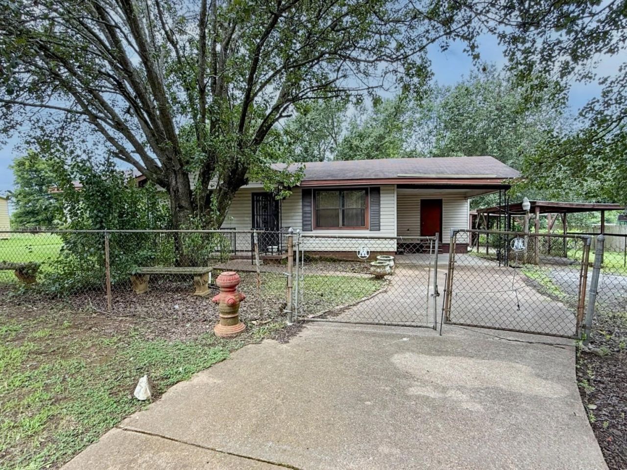 505 Frankfort Ave, Sheffield, AL 35660 Main Photo
