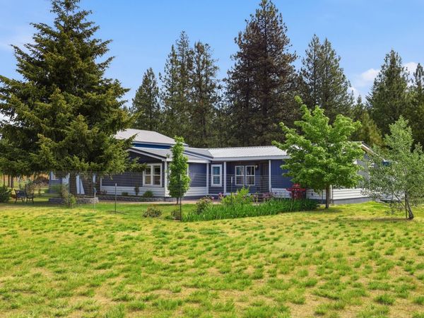 31810 N Schwachtgen Rd, Chattaroy, WA 99003