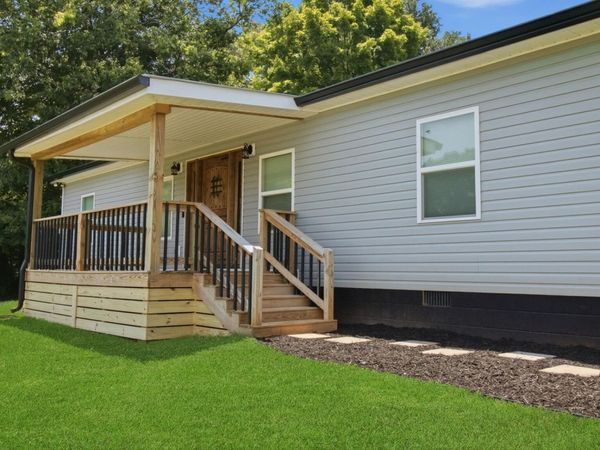 174 Poplar Street , Benton, TN 37307