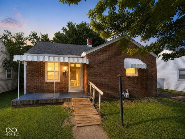 208 E 35th Street, Anderson, IN 46013
