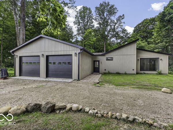 6888 S State Road 44 , Martinsville, IN 46151