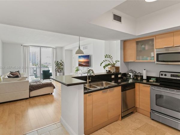 140 S Dixie Hwy, Unit 417, Hollywood, FL 33020