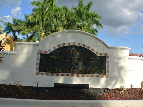 2201 W Preserve Way , Unit 208, Miramar, FL 33025