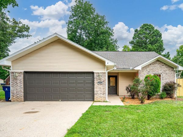 29 Broadmoor Circle , Cabot, AR 72023