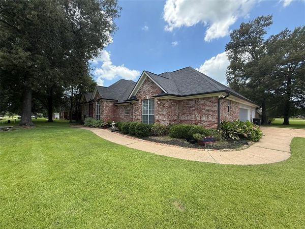 2100 Forest Hills Boulevard, Haughton, LA 71037