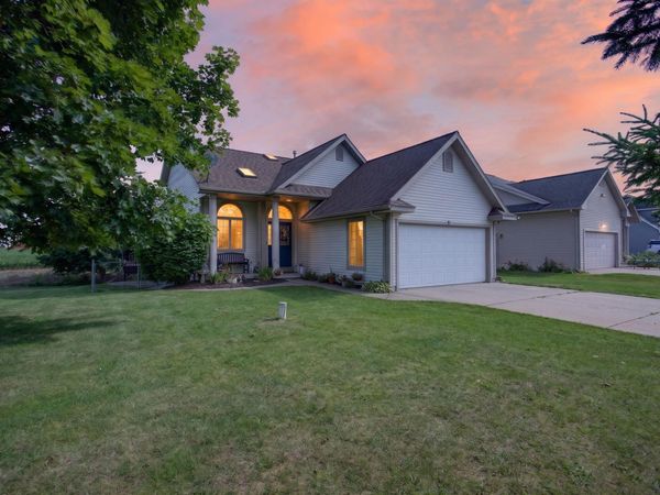 290 Somerset Drive, Cement City, MI 49233