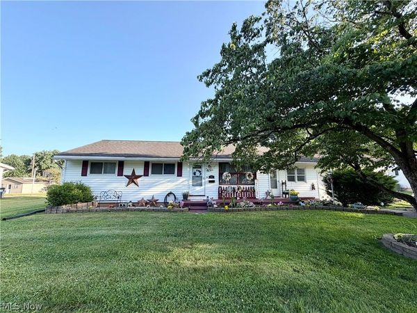 56 Beech Rock Drive , Zanesville, OH 43701