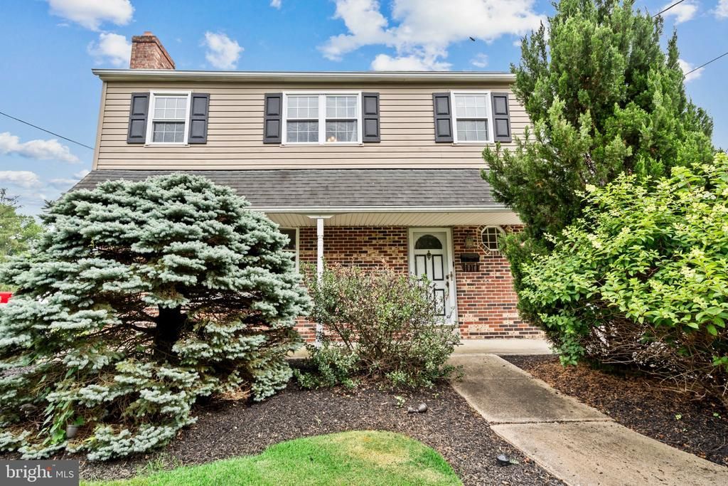 1016 GREEN LANE , SECANE, PA 19018