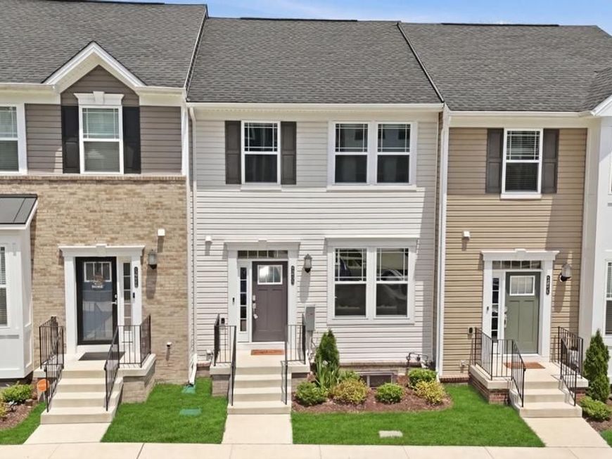 2403 Woodlands Road, Baltimore, MD 21244 Main Photo