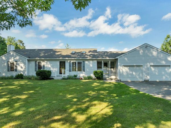 84 Fremont Road, Raymond, NH 03077