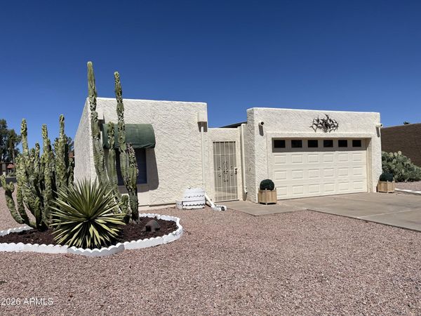 9419 E SUN LAKES Boulevard N, Sun Lakes, AZ 85248