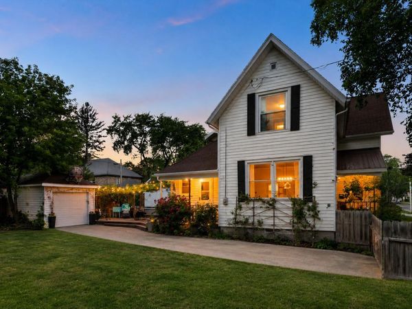 936 N 15th St, Manitowoc, WI 54220