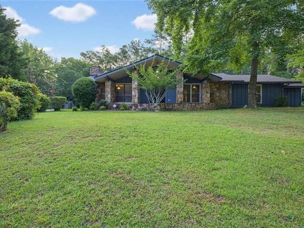 2544 Highland Drive , Conyers, GA 30013