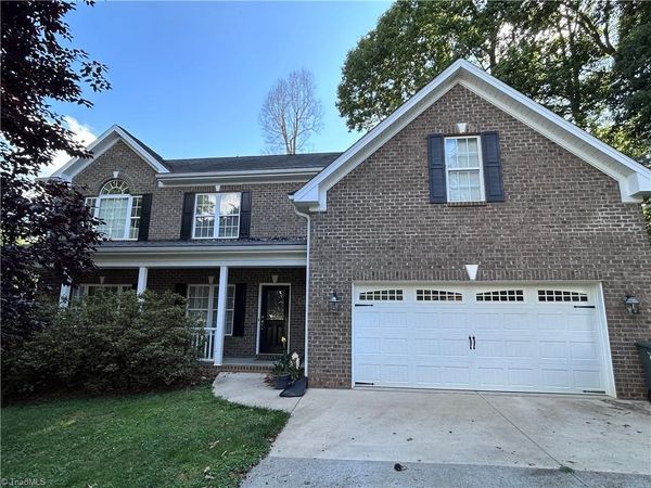 4540 Pebble Lake Drive, Pfafftown, NC 27040