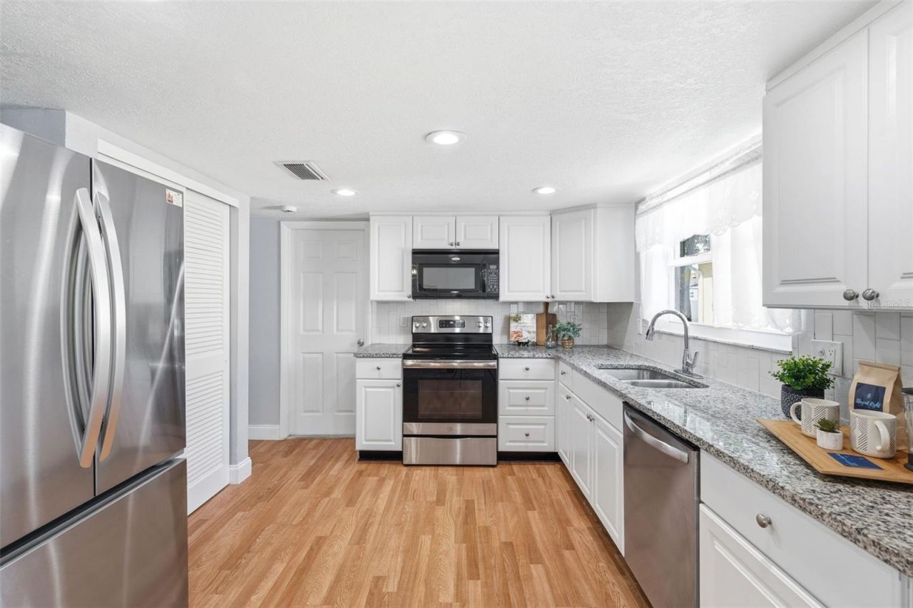 8233 Redfield Drive , Port Richey, FL 34668 Photo