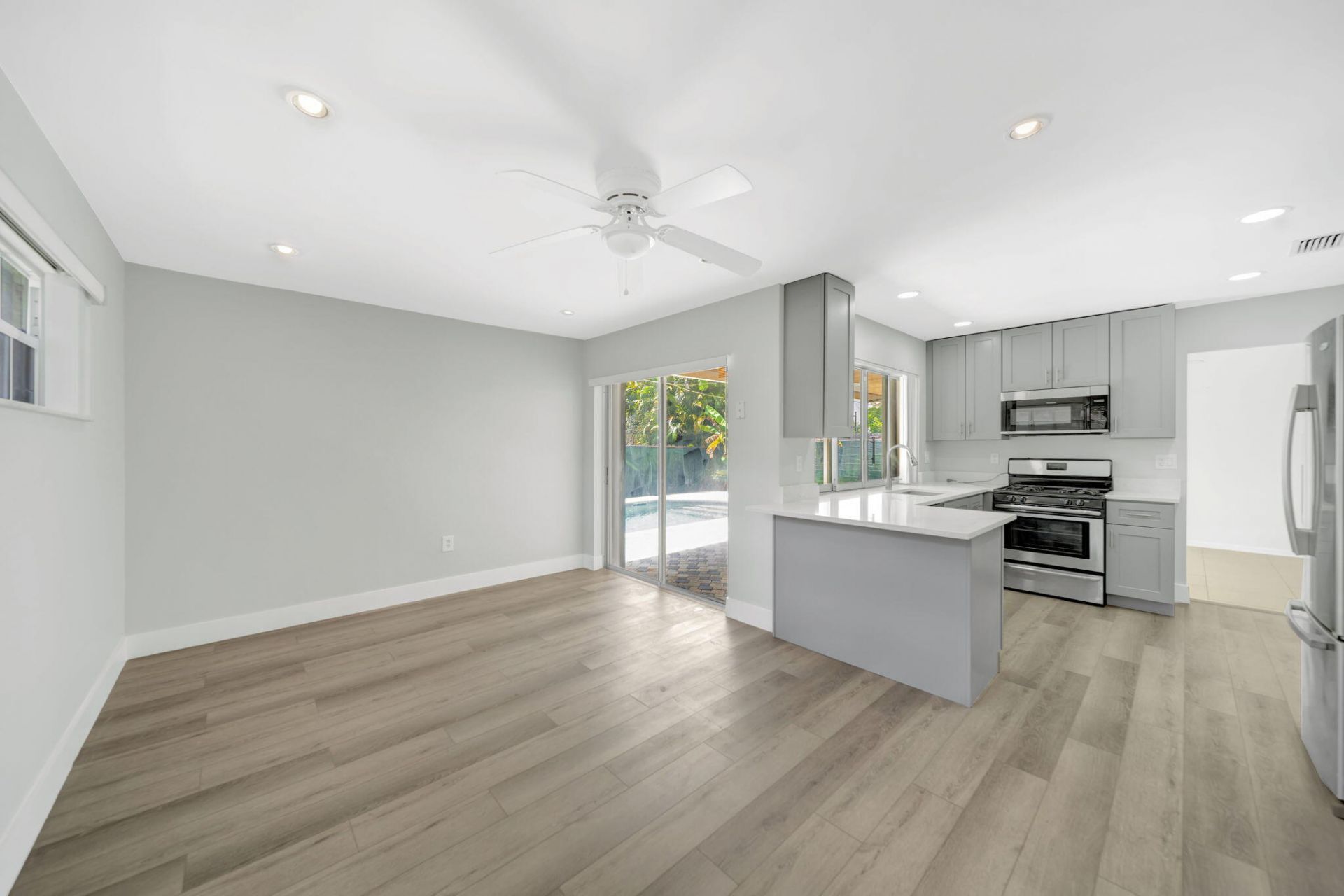 2545 NW 105th Lane, Sunrise, FL 33322 Photo
