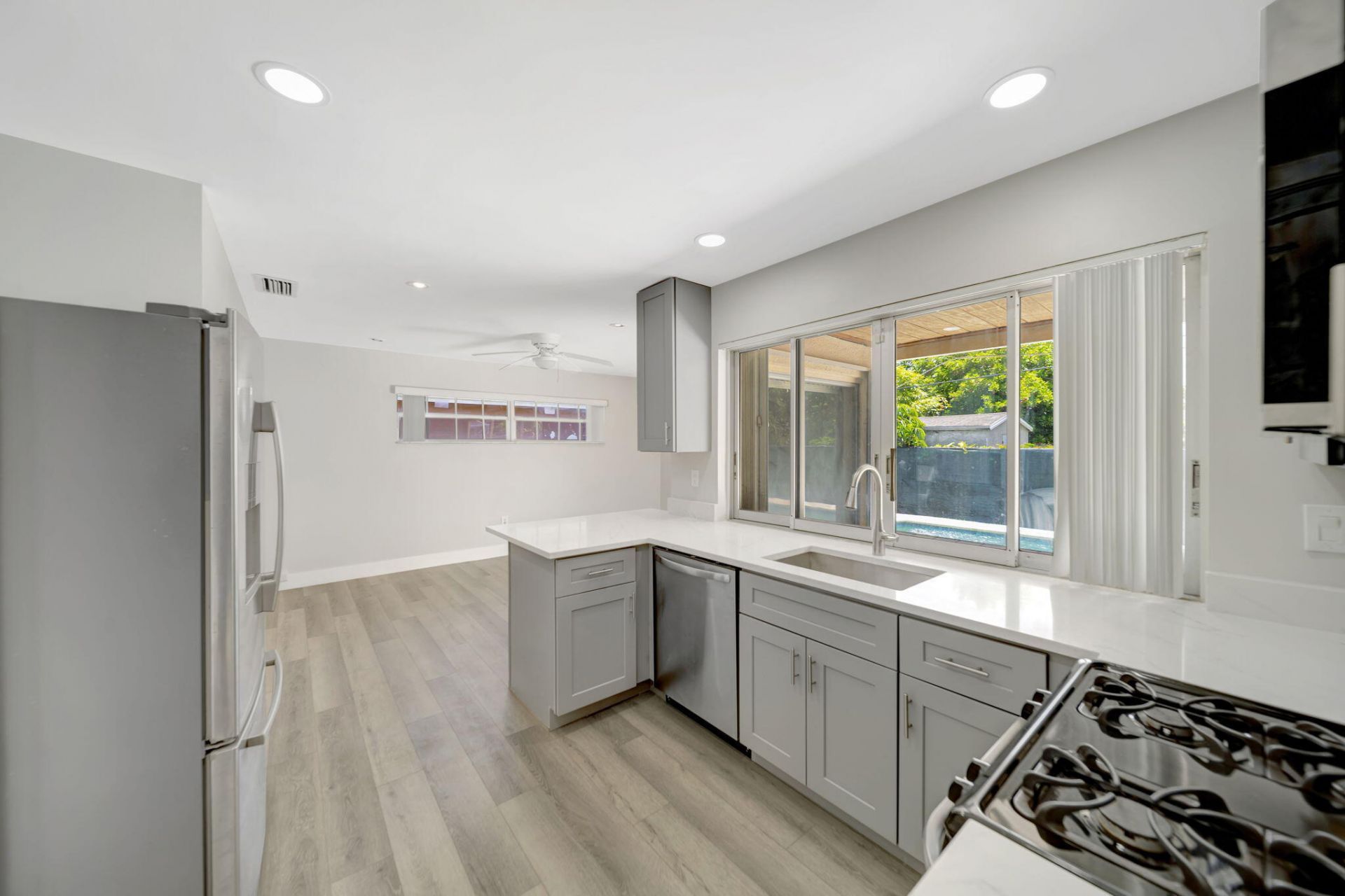 2545 NW 105th Lane, Sunrise, FL 33322 Photo