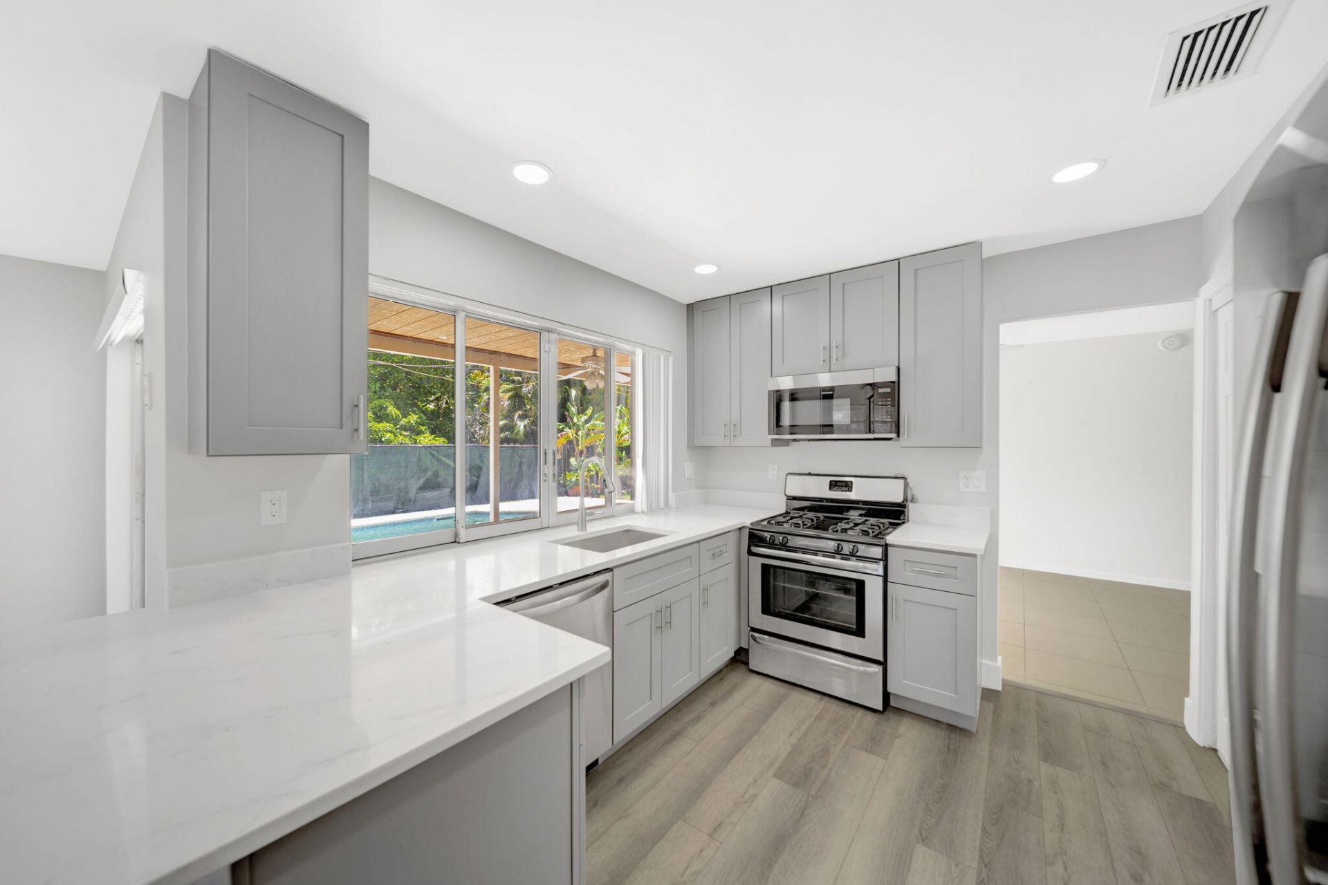2545 NW 105th Lane, Sunrise, FL 33322 Photo