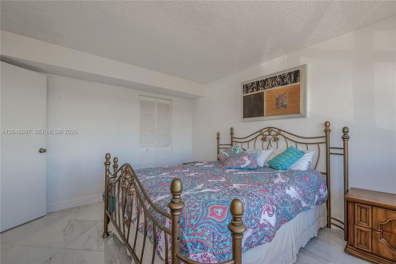 2401 S Ocean Dr , Unit 305, Hollywood, FL 33019 Photo