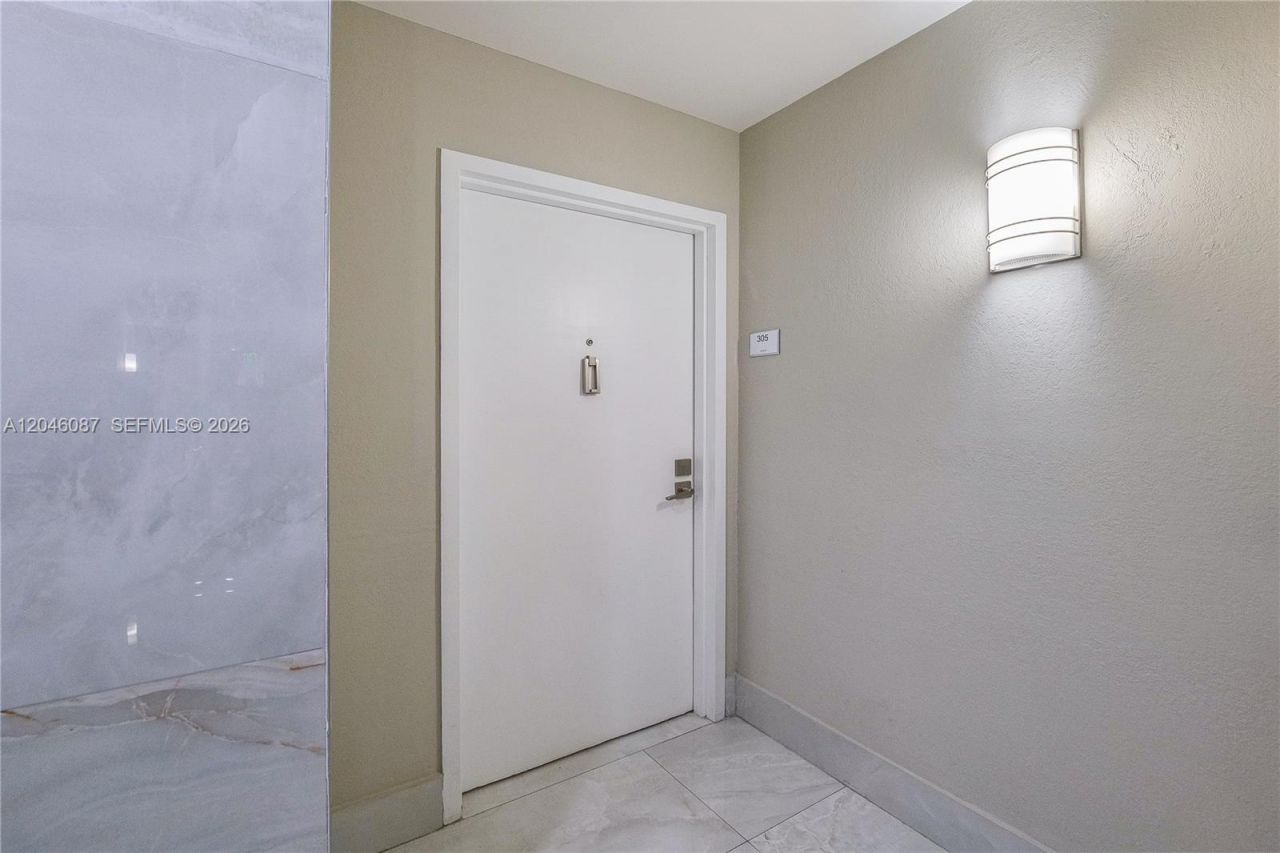 2401 S Ocean Dr , Unit 305, Hollywood, FL 33019 Photo