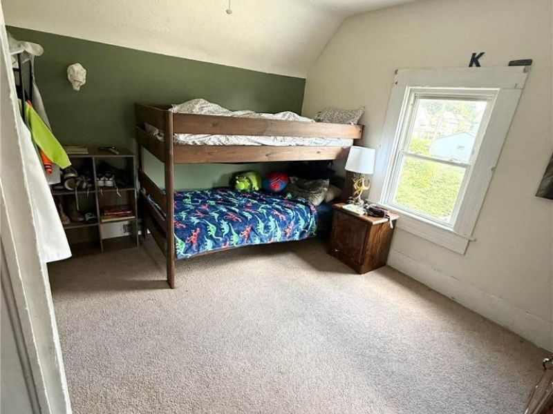 426 W 4th Street, Uhrichsville, OH 44683 Photo 7