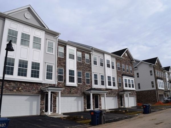 6 Gerhard Pl, Morris, NJ 07960