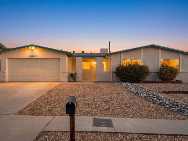 7525 Saint Clair Street NE, Albuquerque, NM 87109