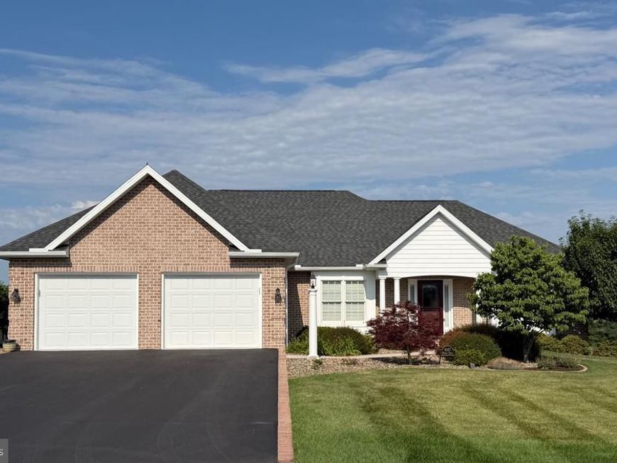 6147 Merion Drive, Fayetteville, PA 17222 Main Photo