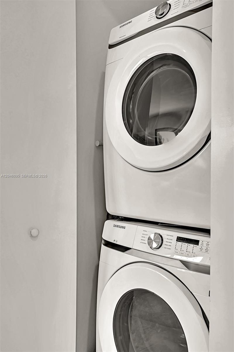 2100 Miami Rd , Unit 202, Fort Lauderdale, FL 33316 Photo