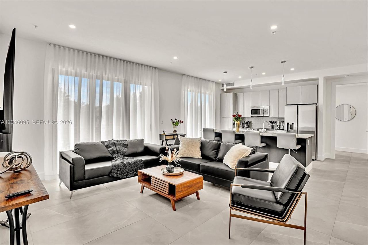 2100 Miami Rd , Unit 202, Fort Lauderdale, FL 33316 Photo