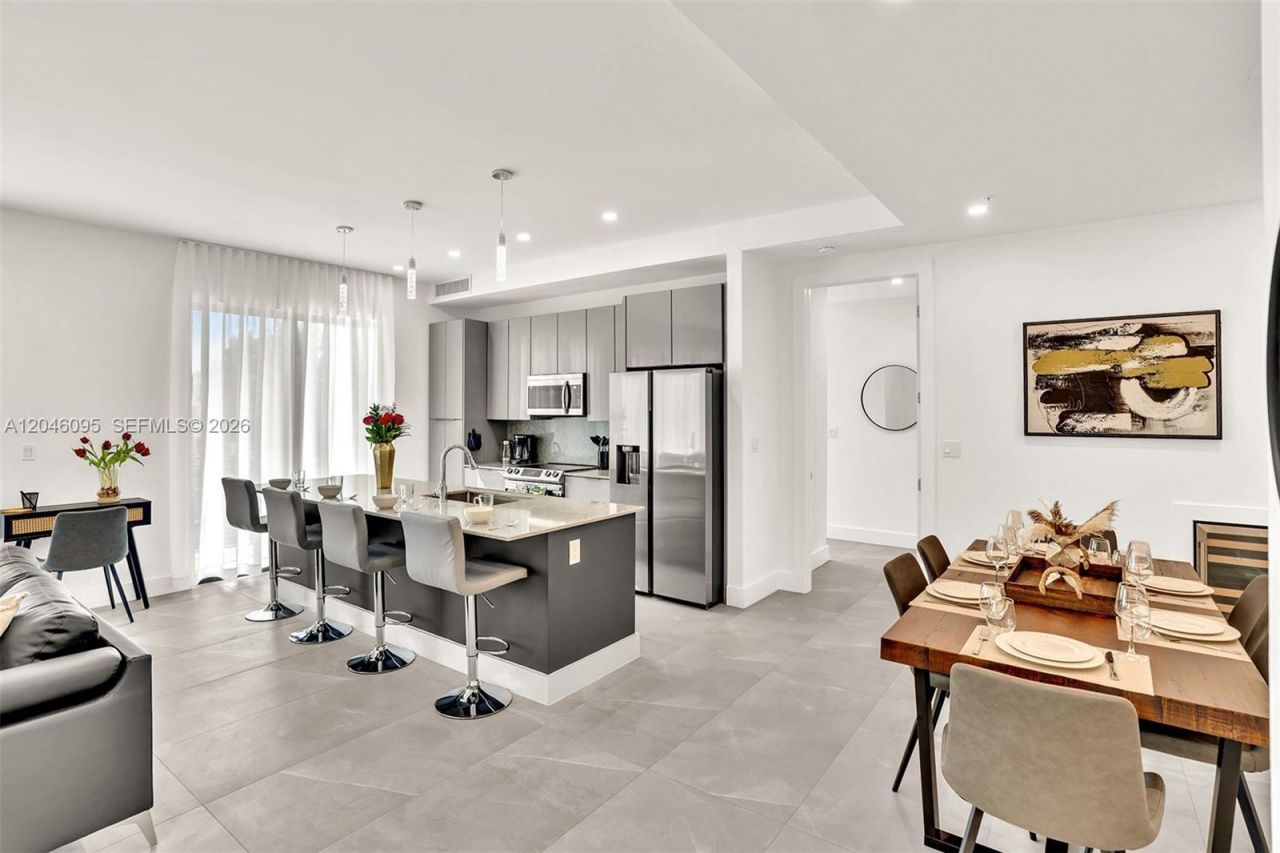 2100 Miami Rd , Unit 202, Fort Lauderdale, FL 33316 Photo