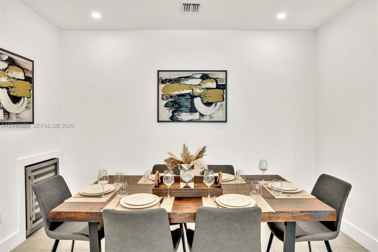2100 Miami Rd , Unit 202, Fort Lauderdale, FL 33316 Photo