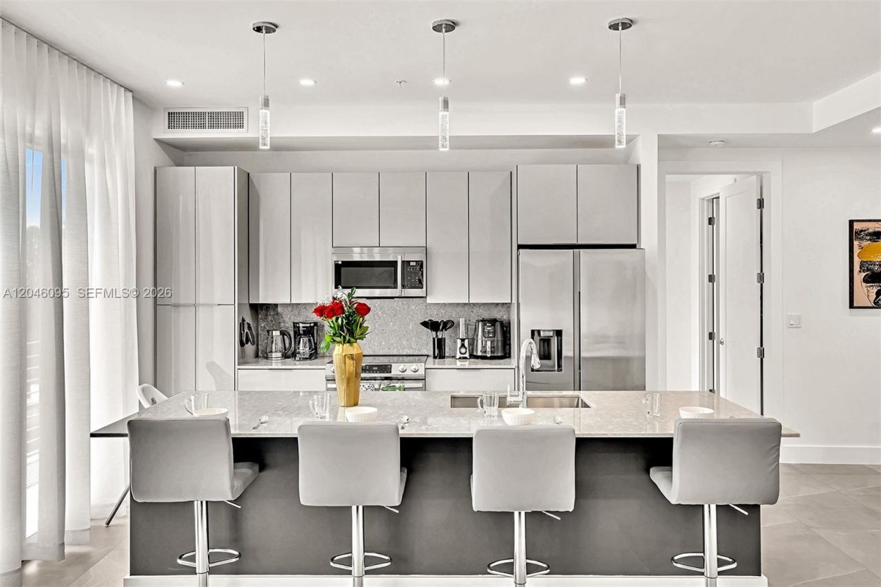 2100 Miami Rd , Unit 202, Fort Lauderdale, FL 33316 Photo