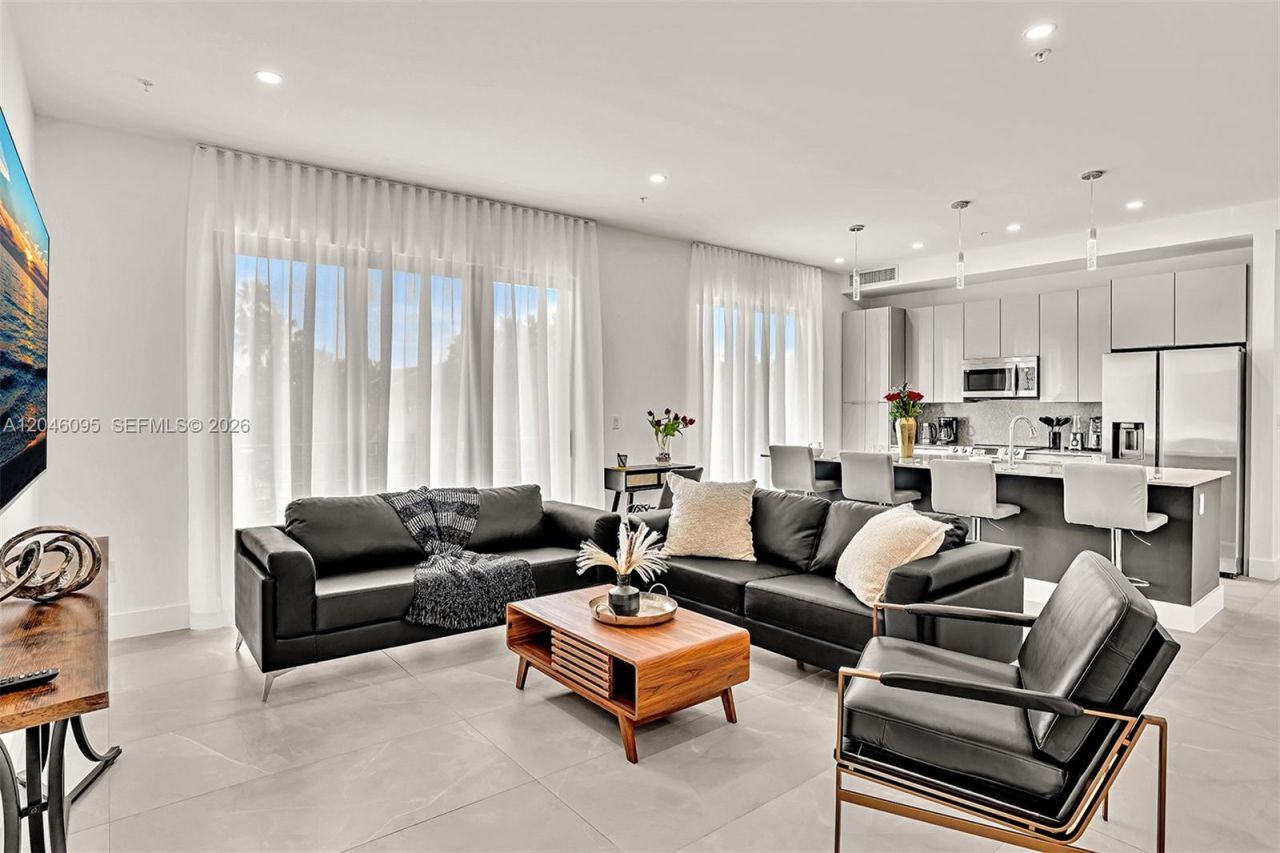 2100 Miami Rd , Unit 202, Fort Lauderdale, FL 33316 Photo