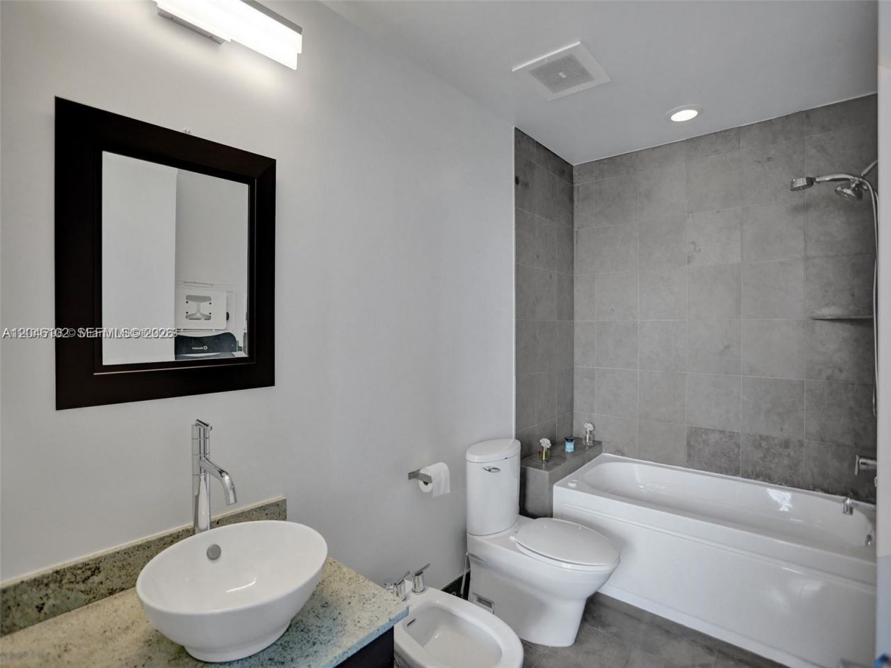 3029 NE 188th St , Unit 1024, Aventura, FL 33180 Photo