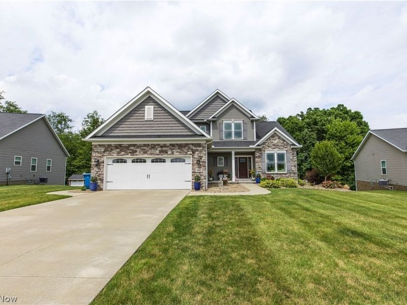 963 Cook Drive, Canal Fulton, OH 44614 Photo 4