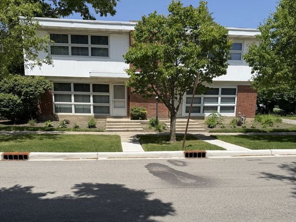 317 Woodlawn Avenue, Glencoe, IL 60022