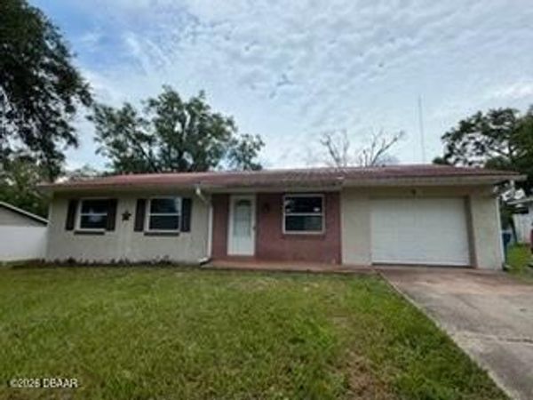 990 Liskeard Avenue, Orange City, FL 32763