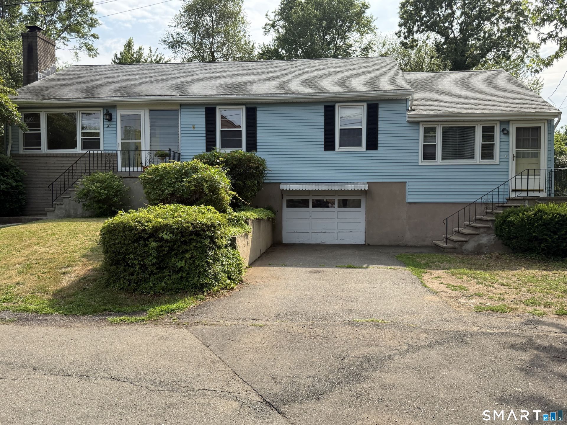 20 Crisci, East Haven, CT 06512 Main Photo